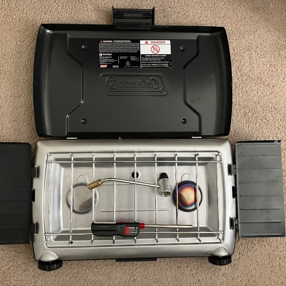 Coleman Perfect Flow 2 Burner Stove - Picture 3 of 5